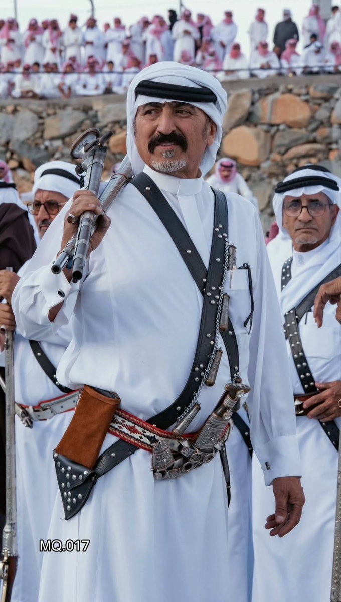Qabdu__HB's tweet photo. اذا كان هذا الشيخ الوقور هو مقدّم الصفوف فلا غرابه فيما يقال عن صحبه الكرام.
الشيخ: محمد بن حسن بن زهير
والاخ العزيز فخر شباب قرية ال وليد بني عمرو. 
ابو مهند:
 سعيد بن محمد بن سعيد العمري. https://t.co/0y7lRTawle