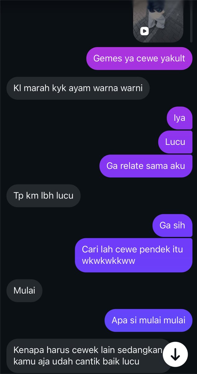MsPiazon's tweet photo. aku cewe tinggi 170 cm

tiba-tiba doi kirim reels ini, maksudnya apaaa yaa??? WKWKWK

salah ga sih aku jawab gitu? aku mesti gimana menurut kalian 😂 https://t.co/r2phYUI6UW