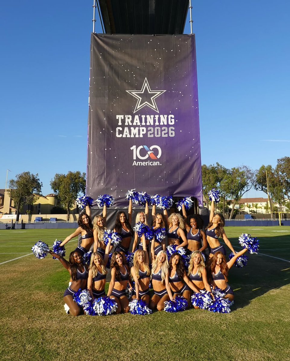 savannahdastrup's tweet photo. It's back together 💙 
#cowboyscamp
@AmericaAir https://t.co/SBoFMV3ZMS