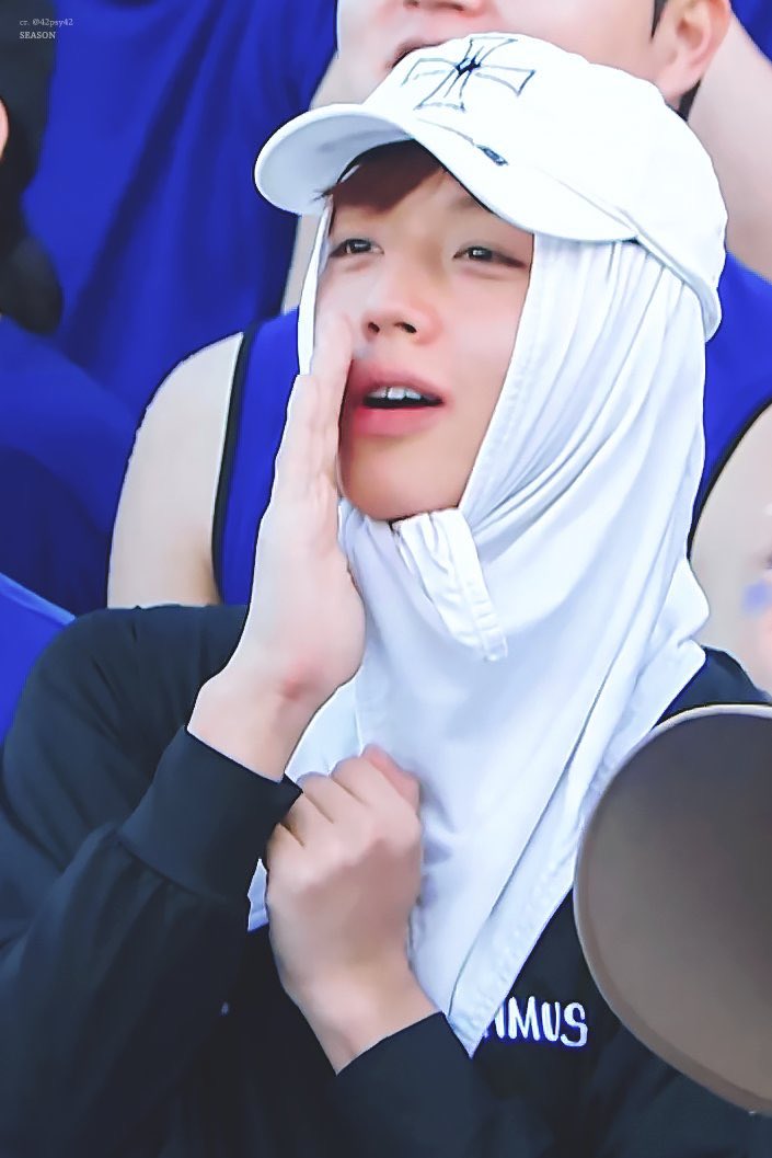 alwaysjh529's tweet photo. 흠뻑쇼 전광판 박지훈 상황 궁금하신 메이님들 계실까요? 제 기억력 탈탈 털어 정리해왔어요💦🐰😉 
역시 훈지는 전광판의 남자, 전광판의 아티스트👍🏻

#박지훈 #흠뻑쇼 https://t.co/7gqQ08Hlfl