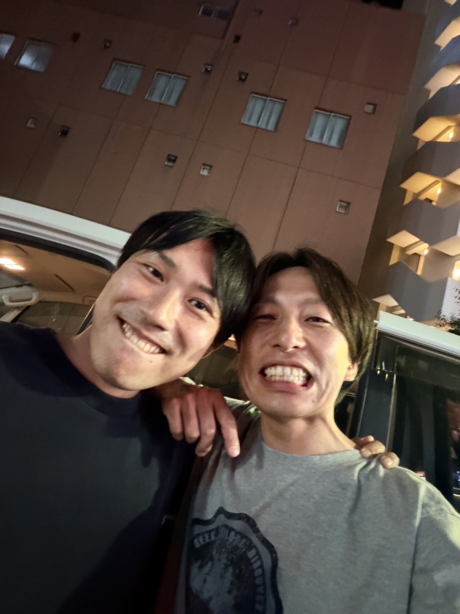 show_overaction's tweet photo. 名古屋の一個上の大好きなひと
一瞬バンド組んだことあるねん https://t.co/zjtajXVZiR