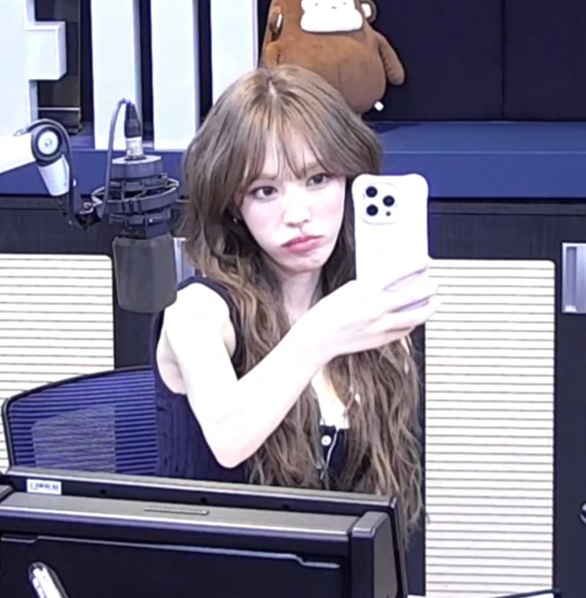 SWani0221's tweet photo. 웬디언니 오늘 셀카 오천장 찍고 가!세!요! https://t.co/UHxQMVwoOR