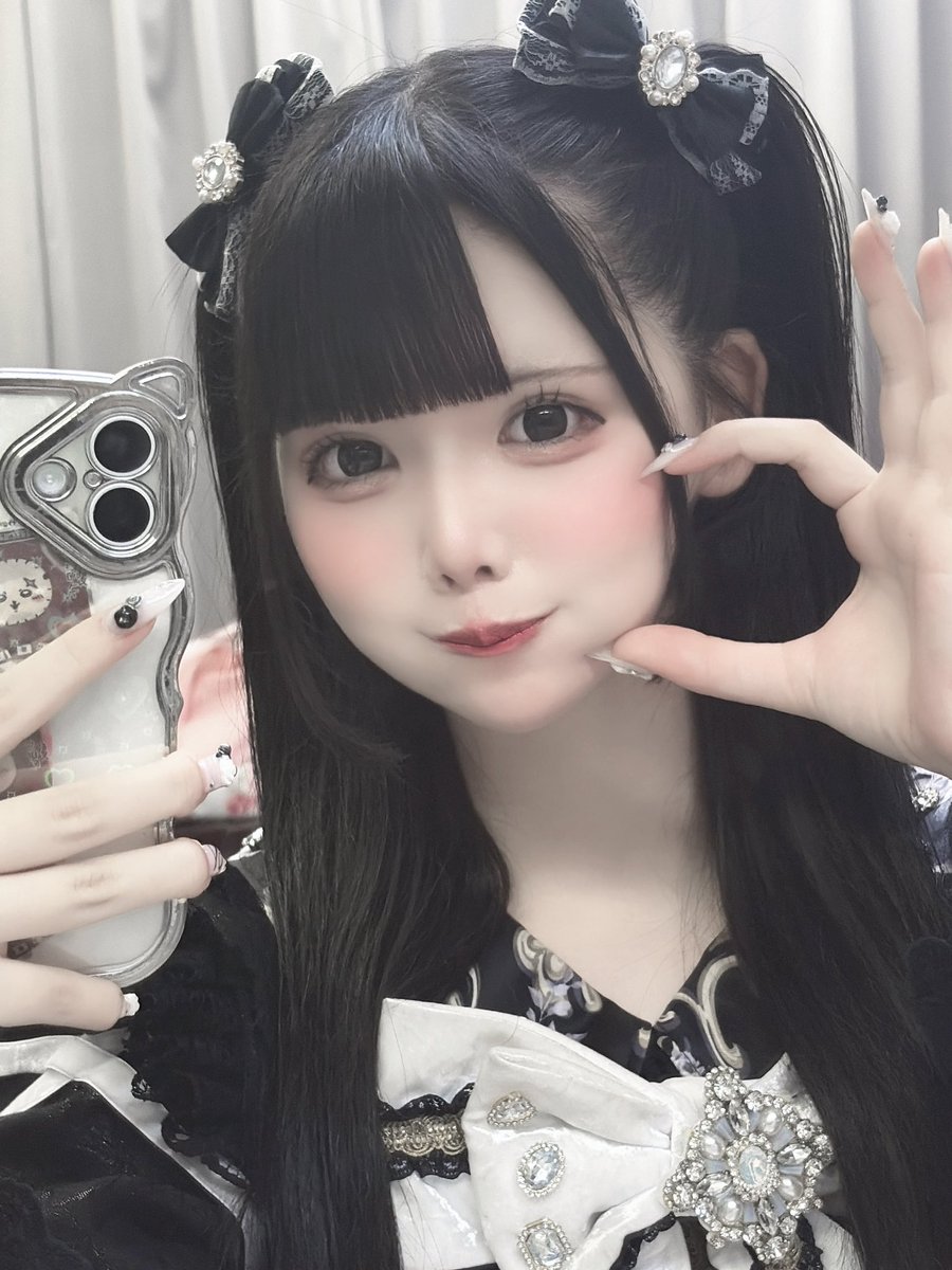 Emachiiii0214's tweet photo. んー？^>ω<^♥ https://t.co/GaVJb1KybU