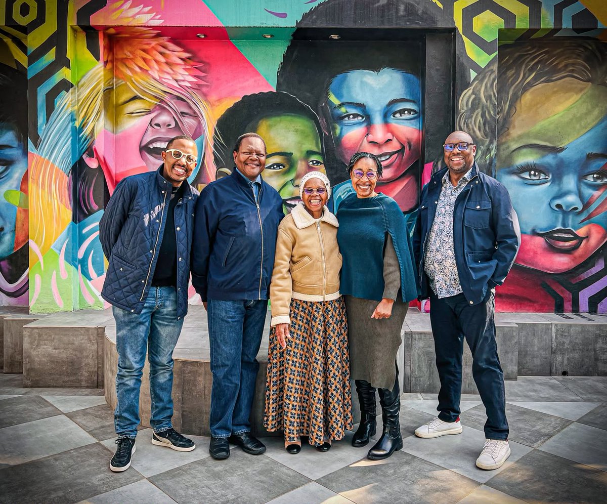 NMCF_SA's tweet photo. Our Board Chairperson, Deputy Chairperson, CEO &amp; CFO met with Mme Shirley Mabusela, former Trustee of the Fund &amp; respected child rights activist. We're grateful for the opportunity to learn from leaders who have helped shape the Fund's journey.
#NMCF30Years #ServeLikeMadiba https://t.co/1ixKRB1qdp