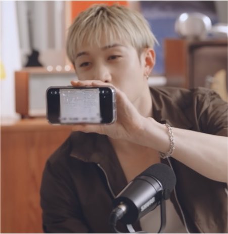 backsdoors's tweet photo. chan still has a pic on his phone from pre-debut of a white board with his/3RACHA’s to do list 🥹 https://t.co/hBSUaCNU1a