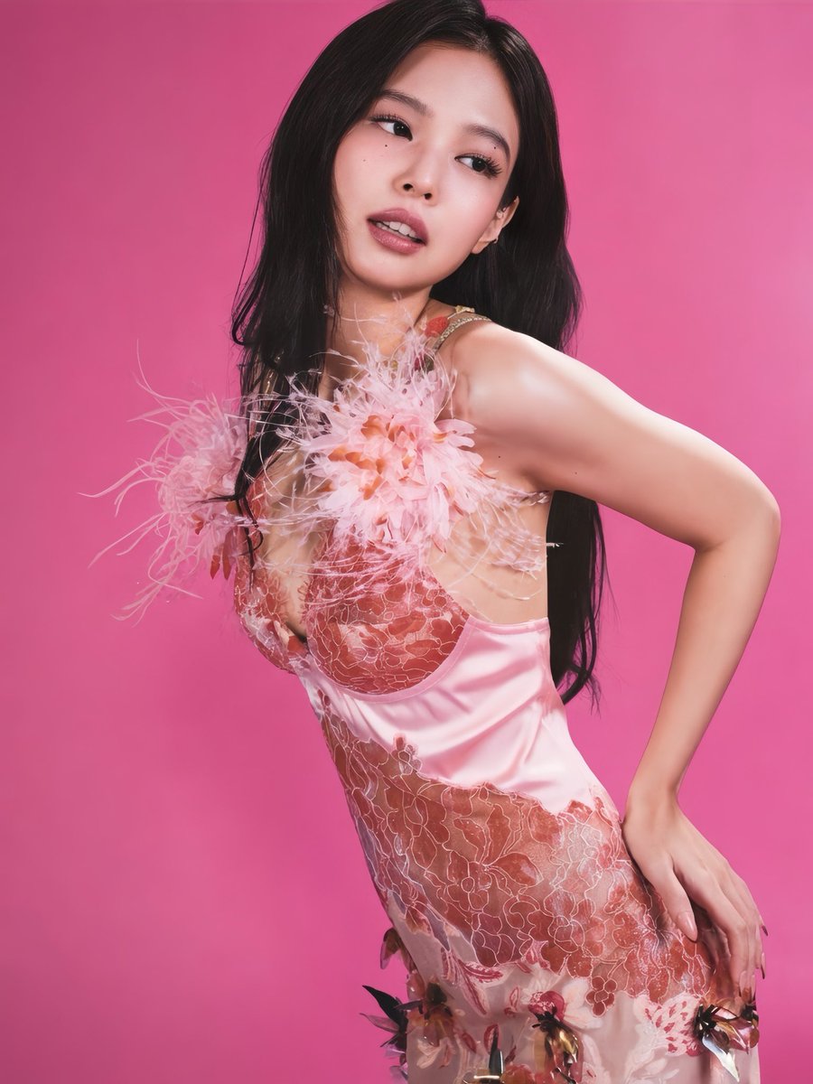 jnkstyle's tweet photo. GLOBAL POPSTAR JENNIE https://t.co/T3YGw3SByo