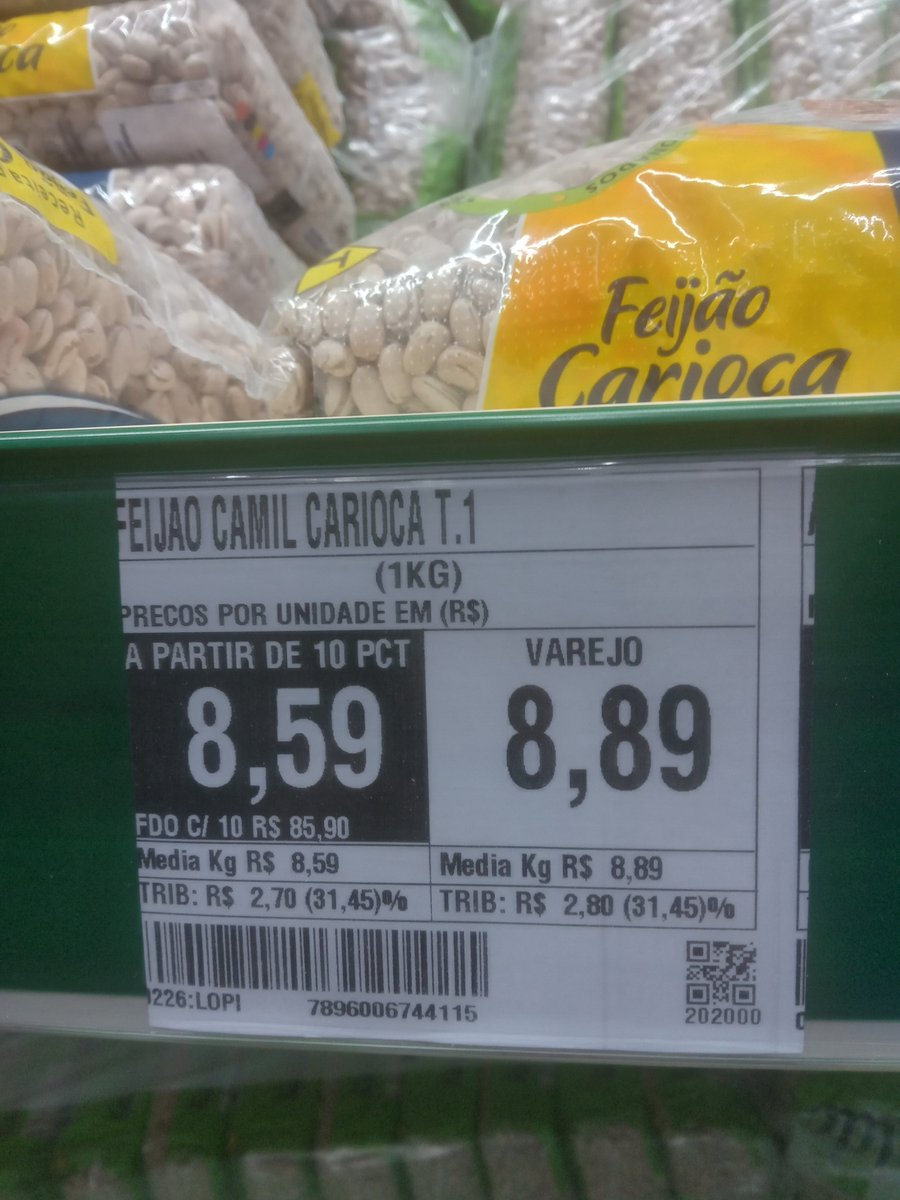 minhainflacao's tweet photo. Eu acho engraçado vídeo de apoiador do governo falando que os mercados estão lotados.

Eles falam como se a alimentação fosse algo opcional na vida de um Brasileiro.

61,93% de aumento no Feijão.

2023-2026

Mais imposto no Feijão do que em BET https://t.co/XsLJRarI3R