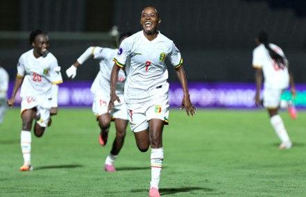 UEauMali's tweet photo. 🏆⚽ La CAN Féminine TotalEnergies CAF 2026 !
Nous commençons la semaine en beauté avec la victoire des Aigles Dames du Mali, qui se sont imposées sur le score de 3 à 2 face au Cap-Vert !
Allez les Aigles ! 💪🏾Vivement le prochain match !
#TotalEnergiesWAFCON2026 #EngagésauMali https://t.co/sujjNbzz7U