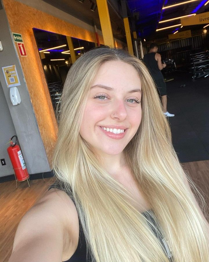 Liana👣 tweet media