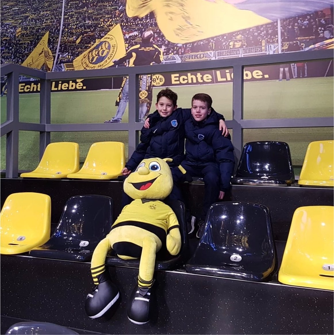BVB's tweet photo. He knew it early 🐝☺️

📸 20/01/2018 https://t.co/BODMrevdTy