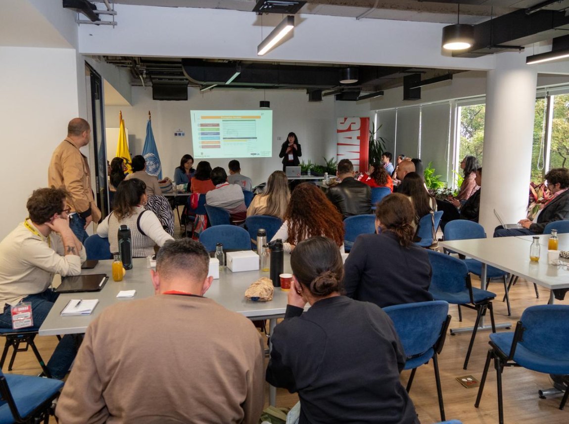 UNMAS's tweet photo. On 29 July, #UNMAS Colombia hosted the National Explosive Ordnance Risk Education (EORE) Working Group alongside @AicmaColombia.
The #MineAction community gathered to strengthen coordination and enhance EORE efforts in response to today's complex realities. https://t.co/pakzFYUi5L