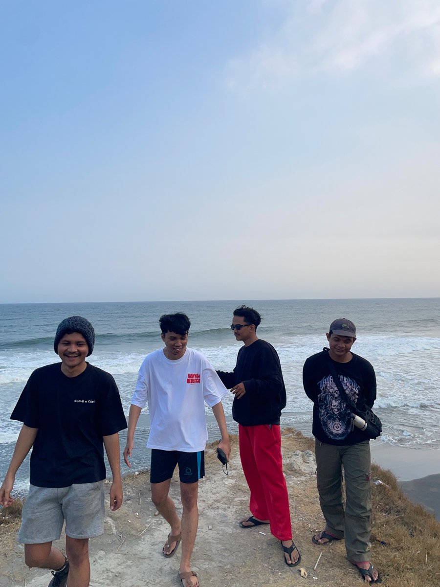 cakramusaaa_'s tweet photo. sampe lupa suka jalan jalan https://t.co/XBwMZNs8Re
