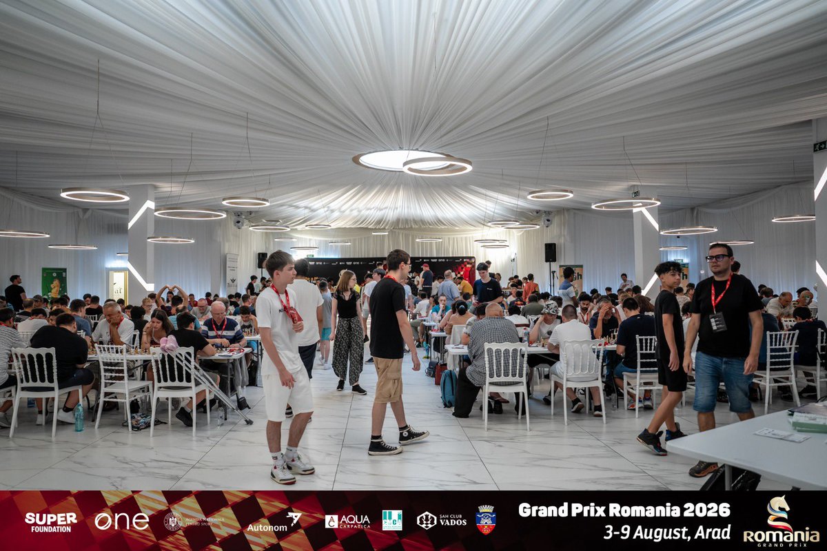 FrsahRo's tweet photo. ♟️ Arad Grand Prix Classic 2026 is underway!

431 players from 37 countries compete in Arad, 3–9 August. 

Vishy Anand joined the opening, where Super Foundation awarded Tudor Henry €10,000 for his World Championship silver medal.

Good luck to all players! https://t.co/GrYL15Vbmp
