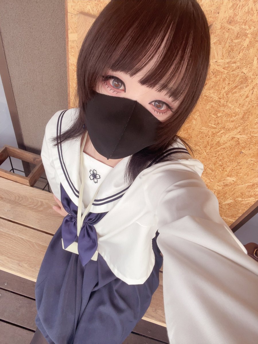 METEOR_4939's tweet photo. そもそもの話、セーラー服って可愛すぎる https://t.co/fWVnxiElcv
