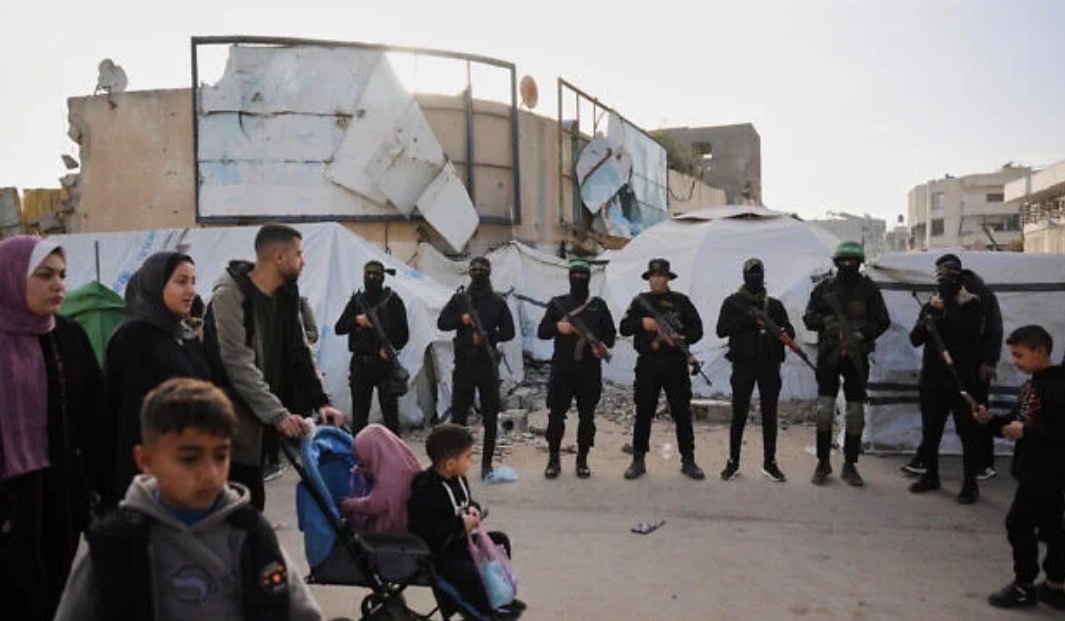 MOSSADil's tweet photo. 🇮🇱 ISRAEL REJECTS GAZA PLAN, WARNS IT LEAVES HAMAS ARMED

Israel is rejecting key elements of the U.S.-backed Gaza roadmap, arguing it fails to achieve the central objective of the war: the complete dismantling of Hamas.

Israel’s main objections:
• The framework “does not reflect Israel’s positions.”
• It requires Israel to begin withdrawing before Hamas is fully disarmed.
• Hamas would retain weapons inside Gaza during the transition.
• Gazans would still be permitted to possess licensed firearms.
• Israel insists on “genuine, verifiable, and irreversible demilitarization of Hamas.”
• “Demilitarization means Hamas physically surrendering its weapons. Anything short of full demilitarization will leave Hamas with the capability to threaten Israel again.”
• Israeli intelligence says Hamas has used the ceasefire to rearm, recruit thousands of additional terrorists, rebuild its military infrastructure, and prepare for further October 7-style massacres.

An Israeli official added: “Israel will not withdraw from the current line in the Gaza Strip, and will continue to eliminate any threats to our citizens and our soldiers.”

President Isaac Herzog welcomed diplomatic efforts but stressed one non-negotiable condition: “Hamas must be disarmed, and I hope Hamas will be disarmed fully.”

The disagreement underscores Israel’s position that any lasting agreement must ensure Hamas can never again launch another October 7-style attack.