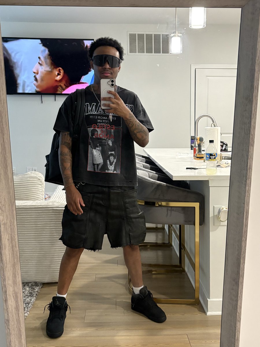 1MLW6's tweet photo. 🦅 https://t.co/VL2AMuYNPK