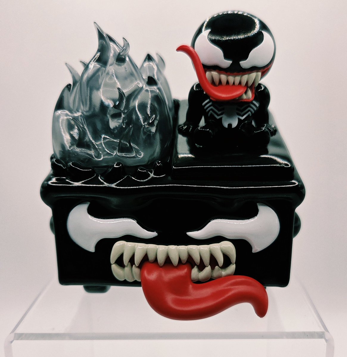 ironman2691's tweet photo. Mail callπ¬!! ππ₯ Venom has arrived! I just got the normal not the SDCC because im ok with paying $35 and not $150 π. This is fine π₯ #100soft #Dumpsterfire #Marvel #Venom #ThisisFine https://t.co/Crm7Ue4v2X