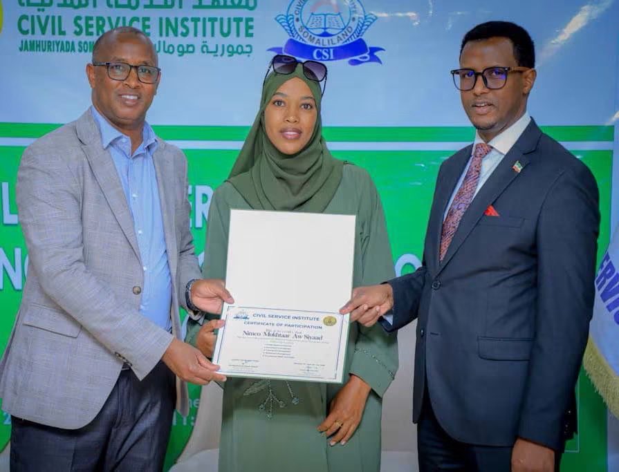 cadaad10's tweet photo. Congratulations to the HR Directors of Somaliland MDAs on completing the 8-week HR Certification Programme. A significant milestone in strengthening public sector HR leadership and professionalism. Wishing you continued success! #HR #PublicService #Somaliland https://t.co/2psLRLkiTg