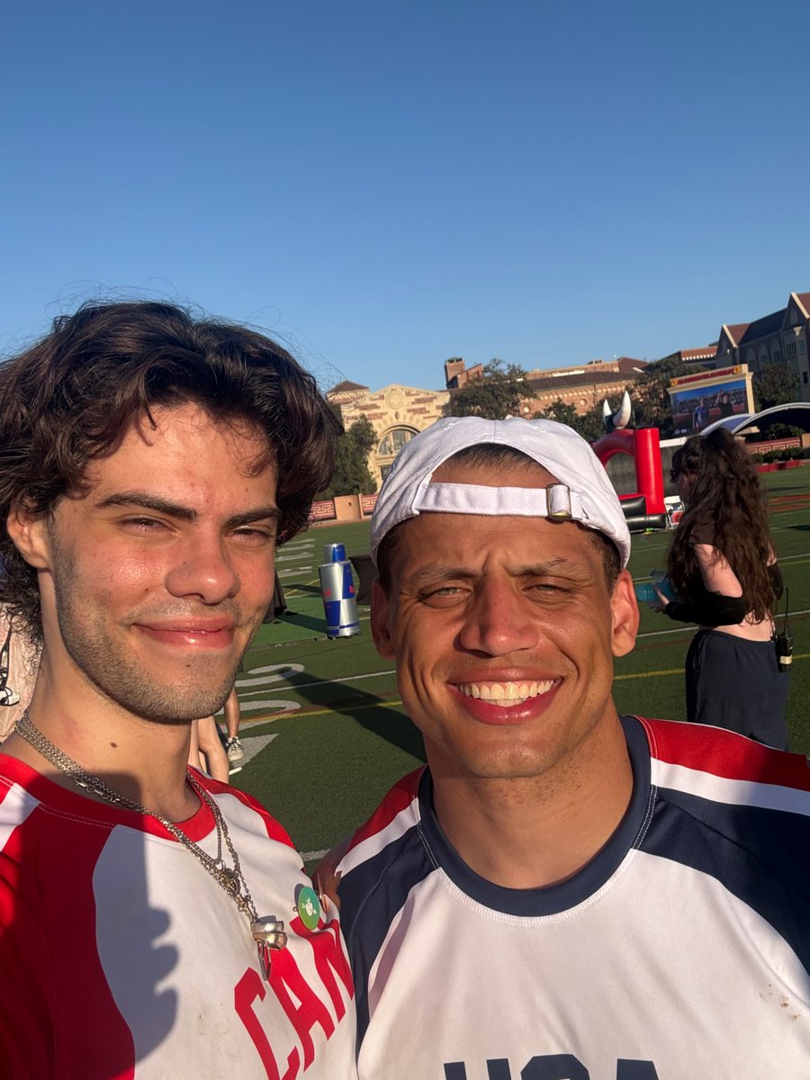 doaenel's tweet photo. This last weekend has definitely been one of the highlights of my streaming career.

Eternally grateful for the opportunity to have competed for Canada, even more grateful that I got to do it alongside new (and old) friends. https://t.co/iMCEdHjFoD