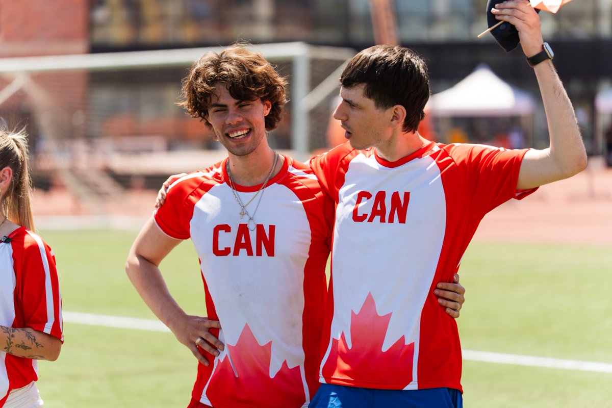 doaenel's tweet photo. This last weekend has definitely been one of the highlights of my streaming career.

Eternally grateful for the opportunity to have competed for Canada, even more grateful that I got to do it alongside new (and old) friends. https://t.co/iMCEdHjFoD