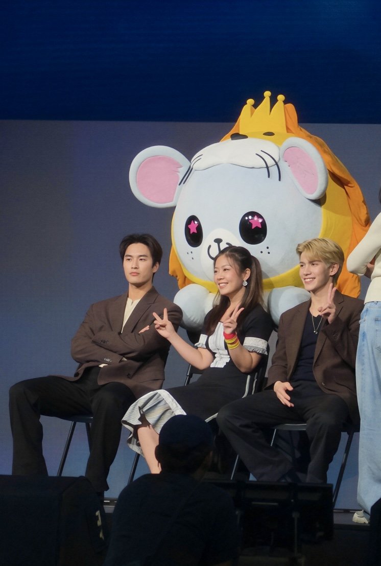 thin_yu_naing's tweet photo. I got the chance to meet the whole family🥰
GeminiFourth started their career at the age of 15.Even they are young ,they worked so hard  so much.
I supported them from far away and now they are about to 22 years old.
Now i can join most of your event @tawattannn
I will support you as much as i can.
GeminiFourth FanMeeting in Taiwan.
📍NTU Taipie

#GeminiFourthFMinTaipei2026
#GeminiFourth
#Gemini_NT
#Fourthnattawat
#เจีมีนนี
#โฟร์ทณัฐวรรธนน