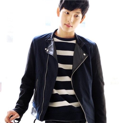 kururxf's tweet photo. 자 오늘의머빵은

쇼타(동구리오 타돗데모 츠키마세ㅇ~ https://t.co/C5AGAvI4Wf