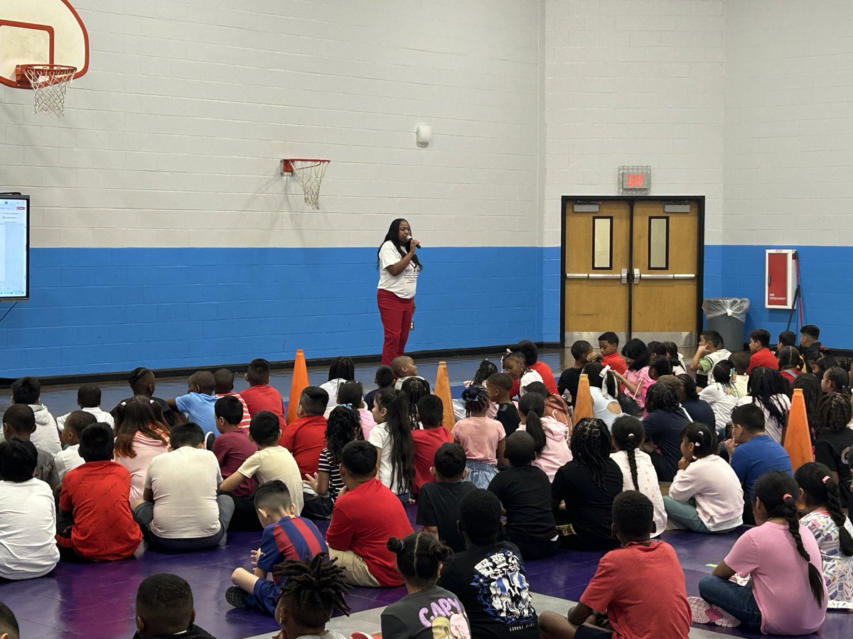 Jerome_Huff6125's tweet photo. First year principal Dr. Lewis is off to a great start at City View ES in @CobbSchools So proud of she and her team! @jeffcastle64 @tanzy_kilcrease https://t.co/X8UbapxiXV