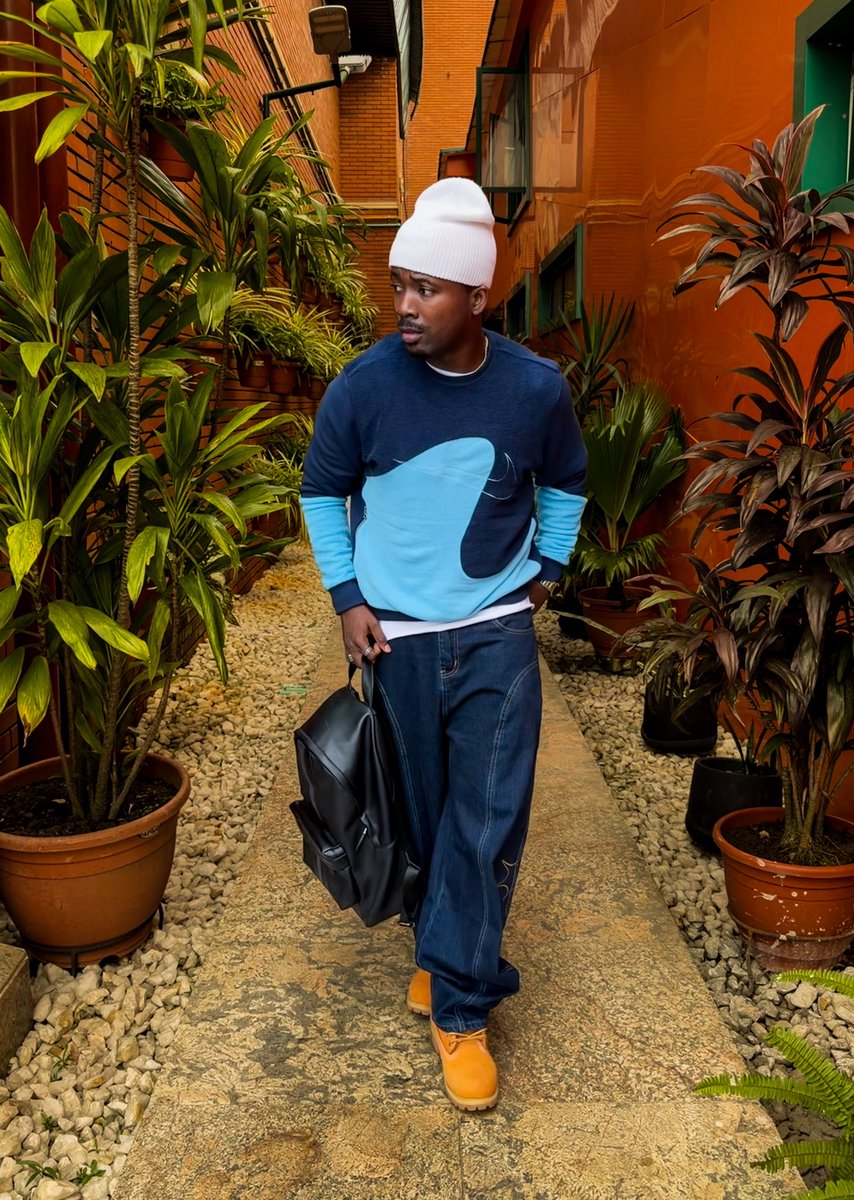 itzbasito's tweet photo. Loose clothes, tight confidence 🥶 https://t.co/lwrjUmYMfs