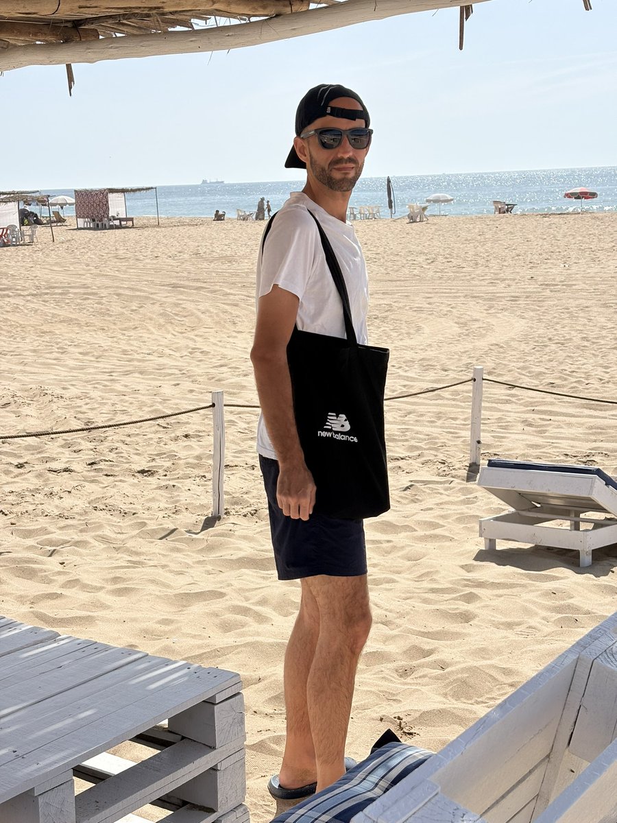 TejeiroManu's tweet photo. Hoy toca recuperar cuerpo y mente para volver con más fuerza al siguiente entrenamiento. Gracias a @newbalanceES por acompañarme dentro y fuera del asfalto.
🏃 Road to la Media Maratón de Casablanca.
#NewBalance #RecoveryDay #Running #MediaMaratón #RunYourWay https://t.co/1oH2kV1LYt