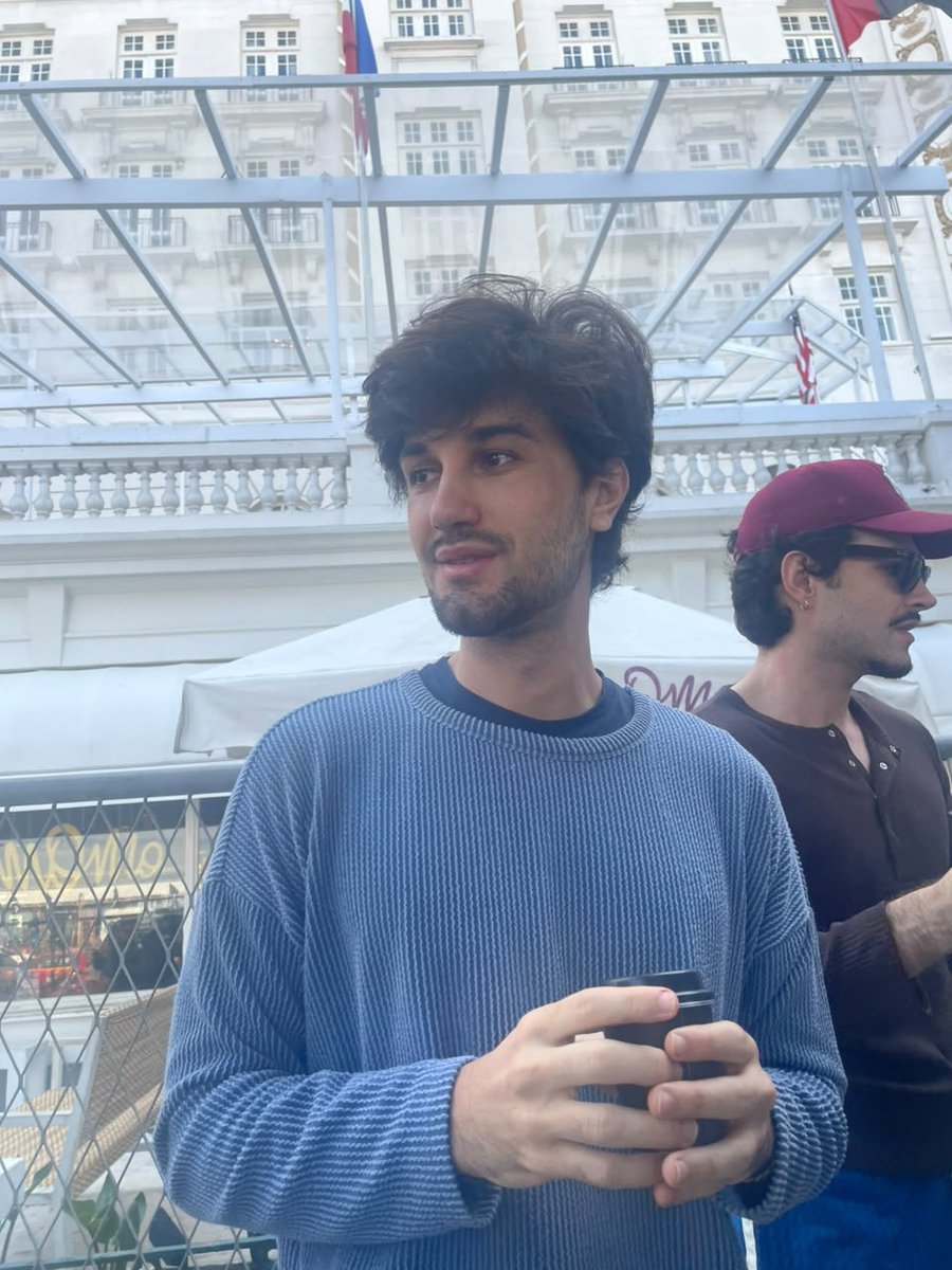 jaoftmarcob's tweet photo. tá podendo considerar mimo pejão? https://t.co/b6cmCKjqBX