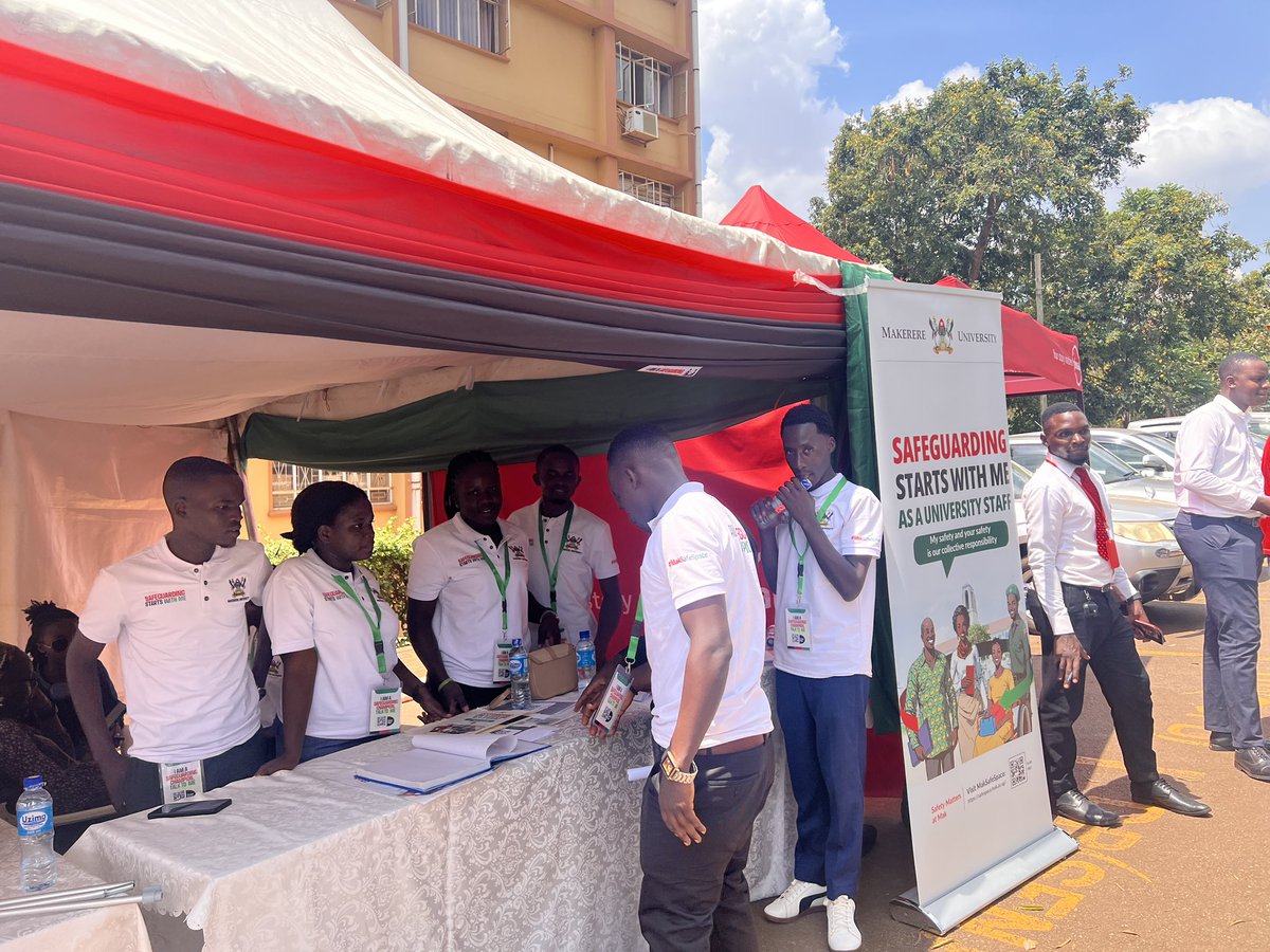 SafeguardingMak's tweet photo. Today we welcomed freshers into the mighty hill and Safeguarding champions were on ground guiding and helping them out. #safetyatmakerereuniversity https://t.co/qr2UnvQgnk