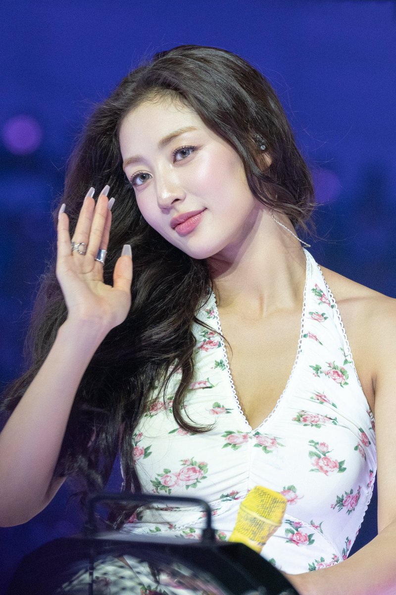 pjhyopics's tweet photo. damn https://t.co/qUtxYM9b9p