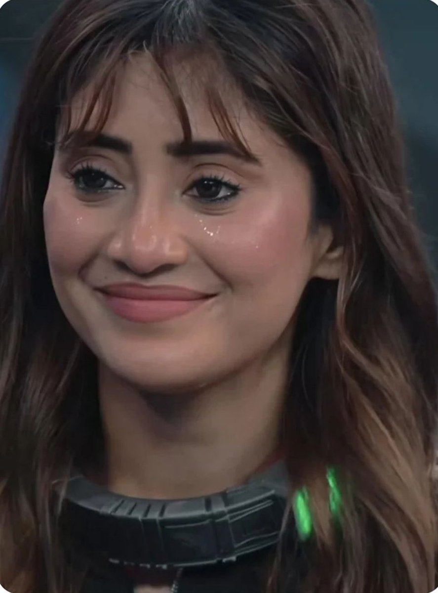 Tingg_Tong's tweet photo. 19-20 ka he farak hai😭
#LockUpp2 https://t.co/tZ87AWVYo3