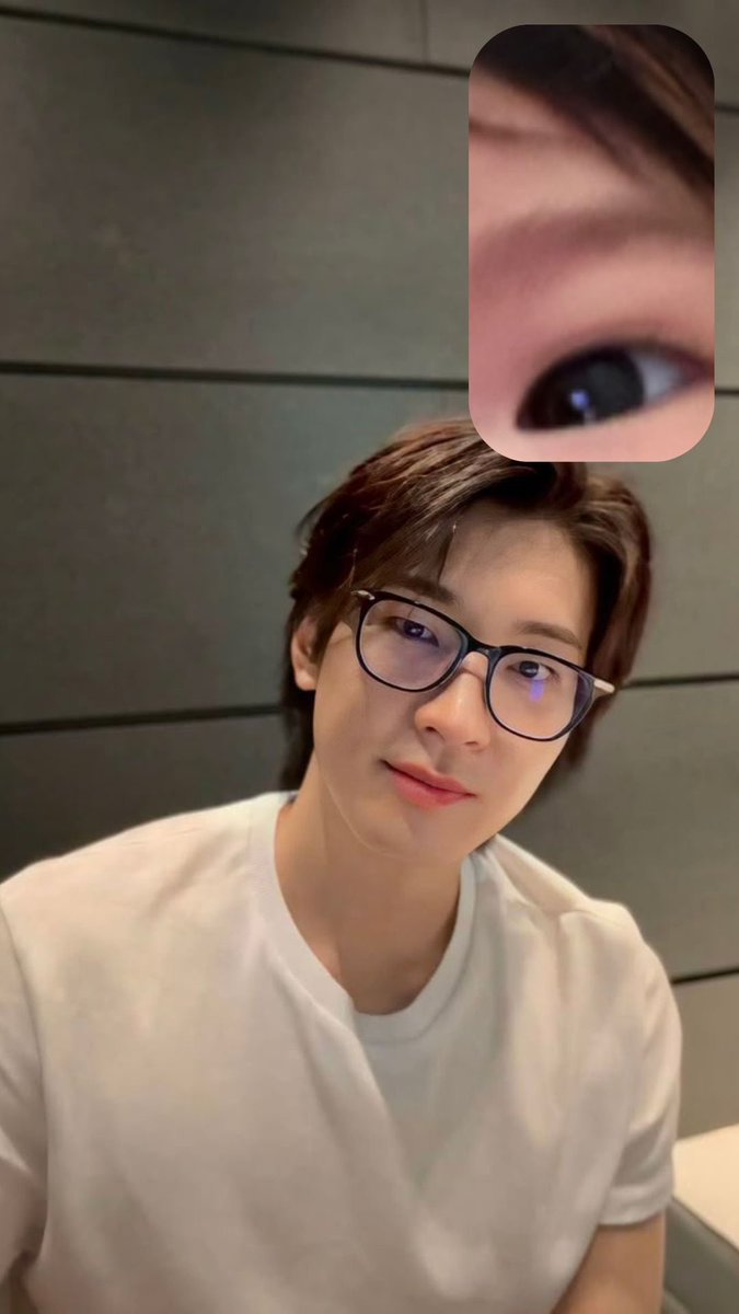 stargravred's tweet photo. hi yohan https://t.co/Vr7Bo1S7oW