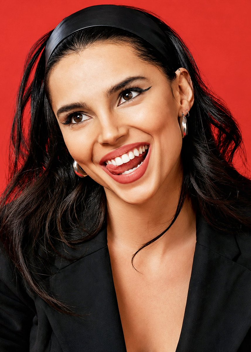HollywoodCave's tweet photo. Just WOW... Inde Navarrette is UNREAL at 25!! ❤️‍🔥 https://t.co/UFL0padcWm