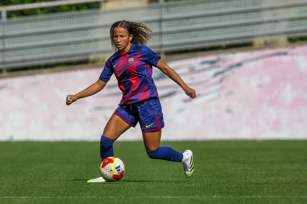 FCBfemeni's tweet photo. Iara Lobo, renovada i cedida al Parma.

🔗 https://t.co/e7j4IaPWdF https://t.co/idNW8VvxFy