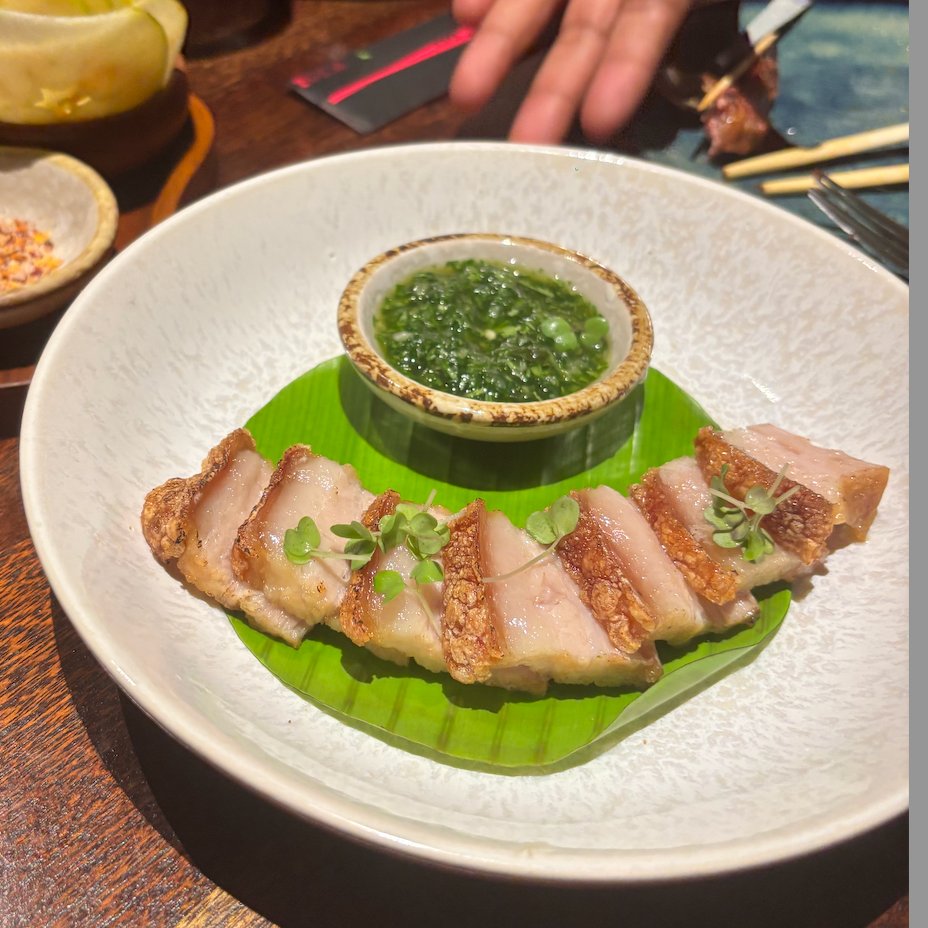 serendeepthii's tweet photo. Went through all 5 stages of grief, having the last dinner service at FOMO (Flavours of the Orient), which shut down on Friday.

Haven't had such good Thai food in Michelin-featured restaurants in BKK itself.

I'm hoping this place gets resurrected in some way or the other 😭 https://t.co/N14GW1QcGv