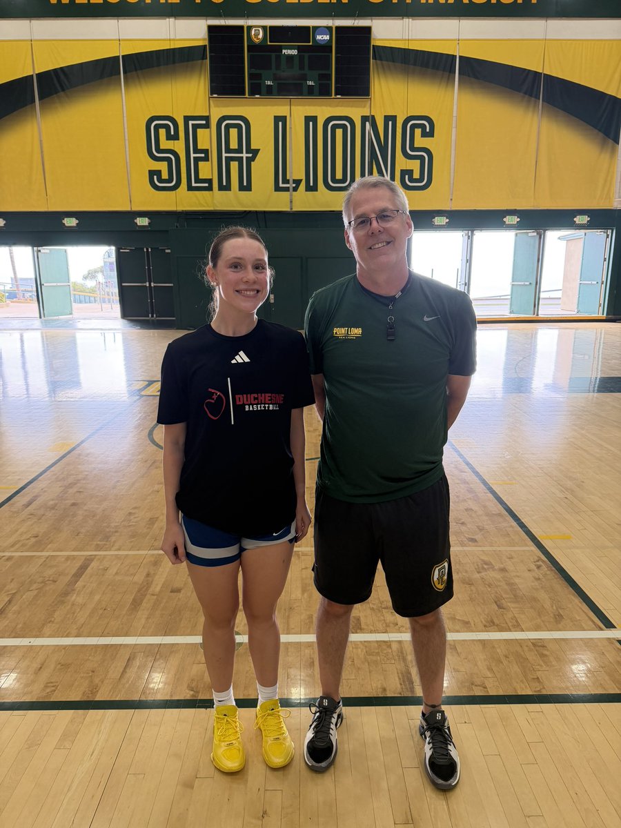 MiriamSamuelso3's tweet photo. Thank you @PLNU_WBB for a wonderful experience at your elite camp! I enjoyed the energy in the gym and experiencing the Sea Lion community! @CoachKlop2 https://t.co/z5NA6e9aCn