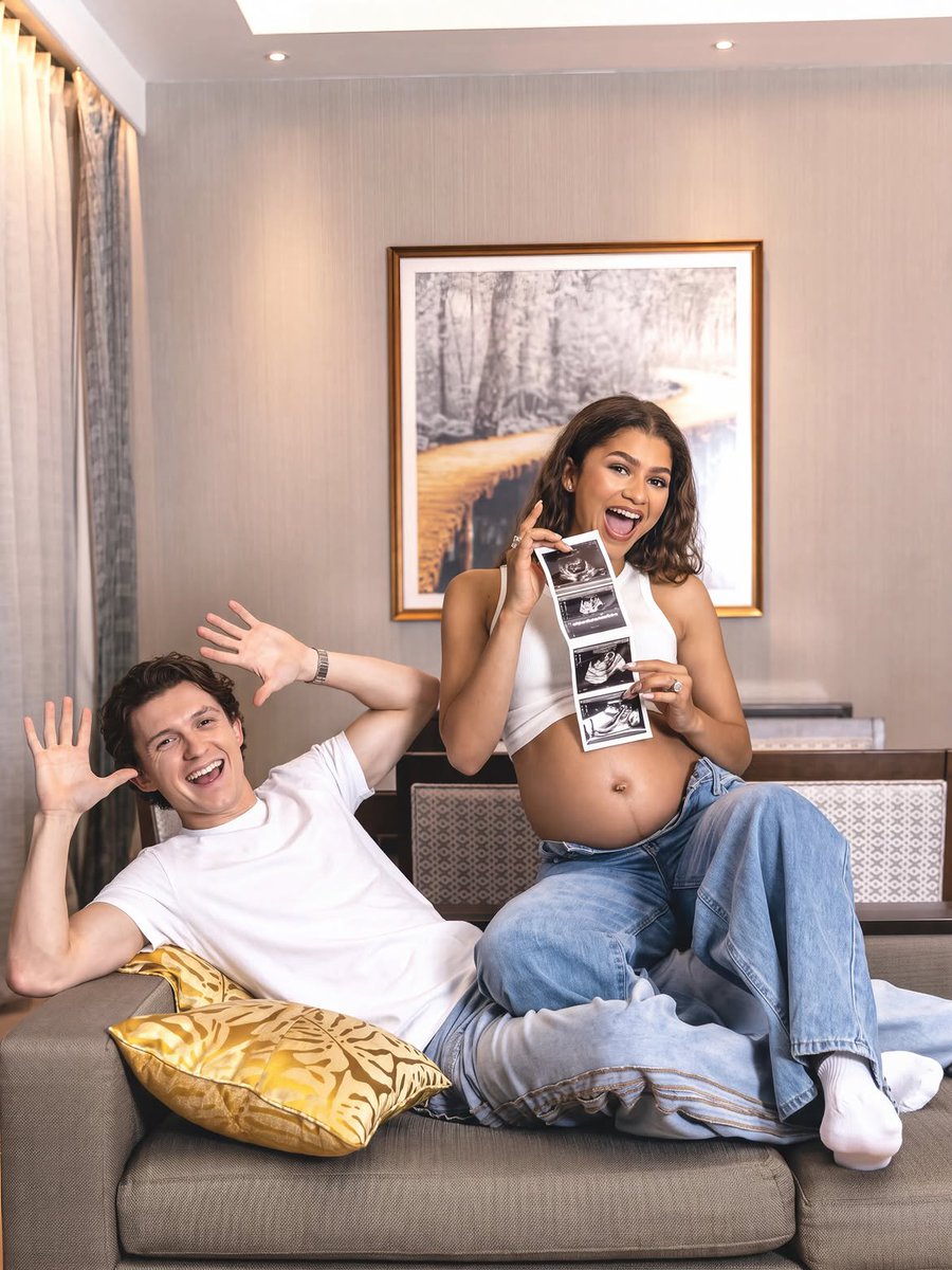 sherin_93101's tweet photo. Congratulations 🎉👏 to Zendaya &amp;Tom Holland 🥳💐. little spider 🕷️🕸️ man is arriving soon 😍.
Suppose if those pictures are real 😜😂
#SpiderManBrandNewDay #TomHolland #Zendaya https://t.co/yDLhL7I5un