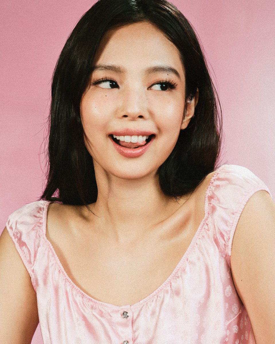 deitymuses's tweet photo. JENNIE FOR COSMOPOLITAN 💗 https://t.co/rW9T0RCUZS