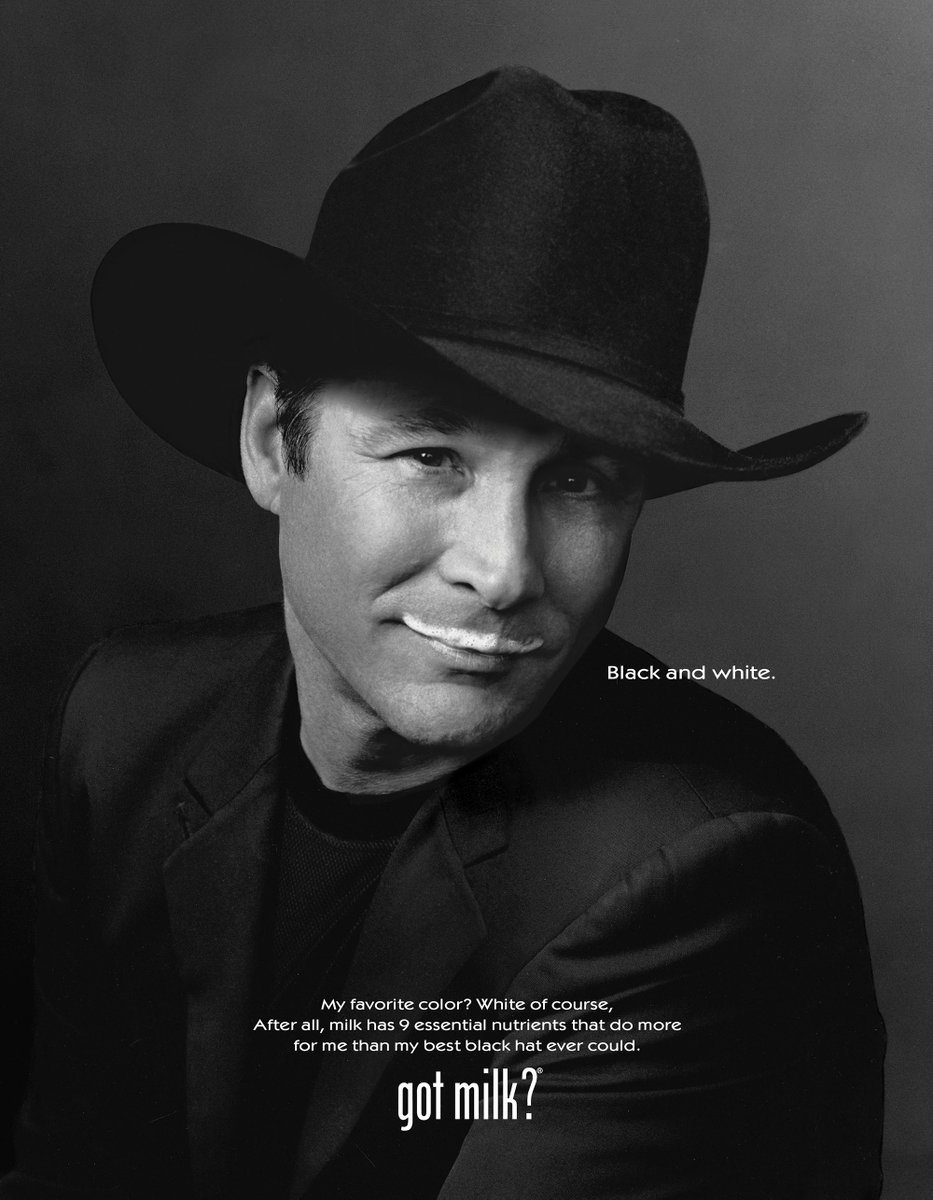 MilkAdMan's tweet photo. One of my favorite details in this Clint Black Milk Mustache ad: the way his milk mustache echoed the curve of his hat brim.
#ClintBlack #AnnieLeibovitz #MilkMustacheMonday #MilkMustache #GotMilk https://t.co/0HkwTzV9Xs