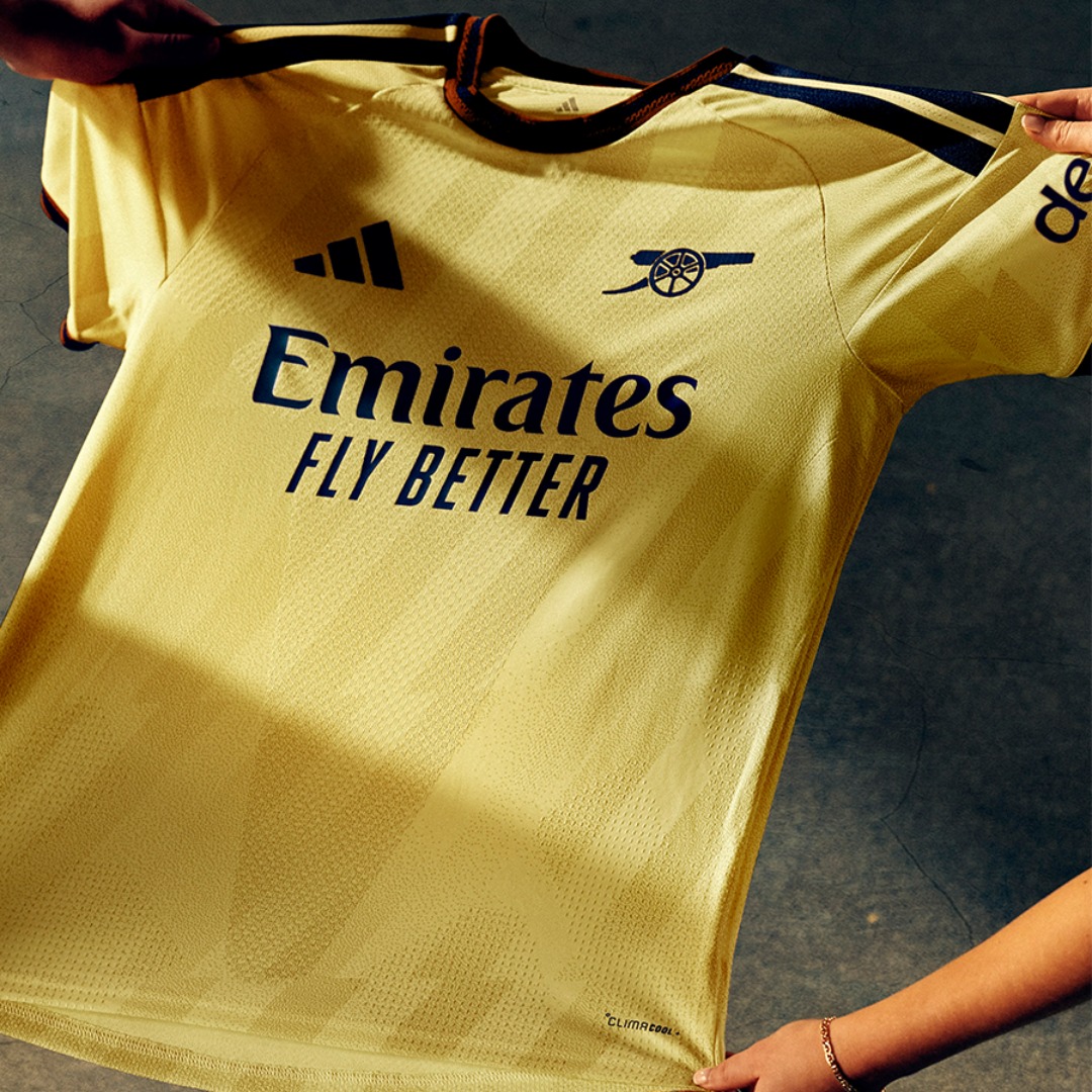 Arsenal's tweet photo. Completing the set 🃏
Grab all of our 26/27 @adidasfootball kits now, Gooners 🛍️