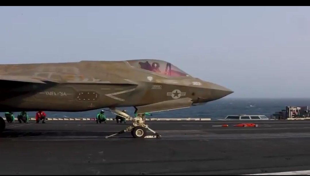MonemHalawa's tweet photo. صدأ الطائرات الشبيحة مشكلة فنية تهدد القوات الأمريكية في الخليج..
تظهر طائرة F-35C مغطاة بالكامل بالصدأ بسبب هواء البحر المالح في بحر العرب.

لم يتمكن الجيش الأمريكي من حل المشكلة وهو ما يهدد قدرة التخفي للطائرة ويعرضها للكشف. و الاصطياد والأسماك سواء في إيران أو أي مكان أخر. https://t.co/lgeqWQ2EJK