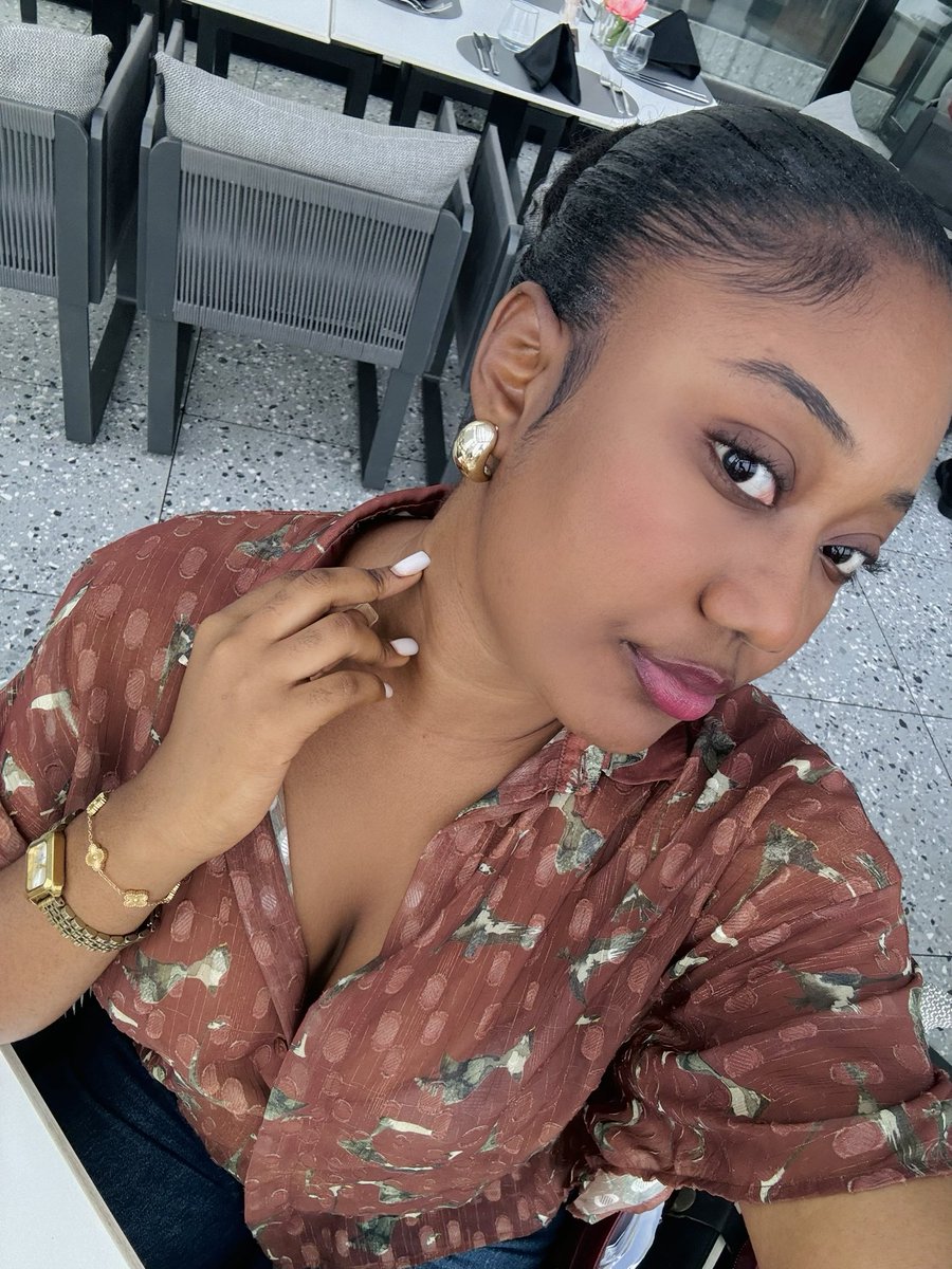 VictoireTN's tweet photo. Je suis prête à relever les défis du mois d’août. 🎀💕 https://t.co/CndQtIKRiW