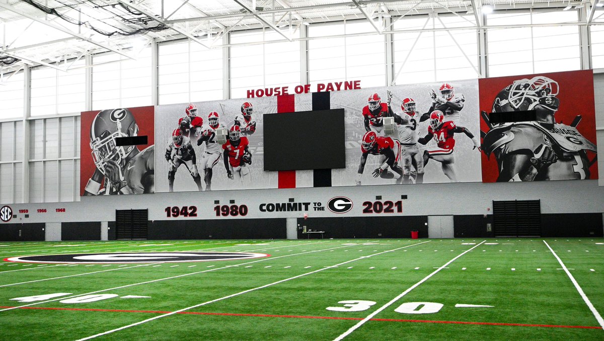 49__degrees's tweet photo. 𝐓𝐑𝐀𝐈𝐍𝐈𝐍𝐆 𝐒𝐓𝐀𝐑𝐓𝐒 𝐍𝐎𝐖. 
Before the lights. Before the crowds. Before kickoff.
Championship habits are built inside these walls. #LFG 💪 🏈  

#DeliveringWOW #FacilityFriday #CollegeFootball https://t.co/vgPnXtPctI