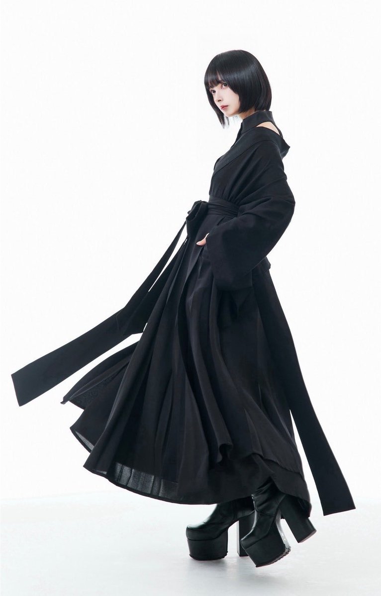 misamaru_kimono's tweet photo. 【お知らせ】
8月7日(金)21時より、男女兼用の「飾り裳スカート」の発売開始！
十二単から着想を得た腰マントスタイルが登場！
https://t.co/bIDCHg2eZW https://t.co/S3QtZBbCho