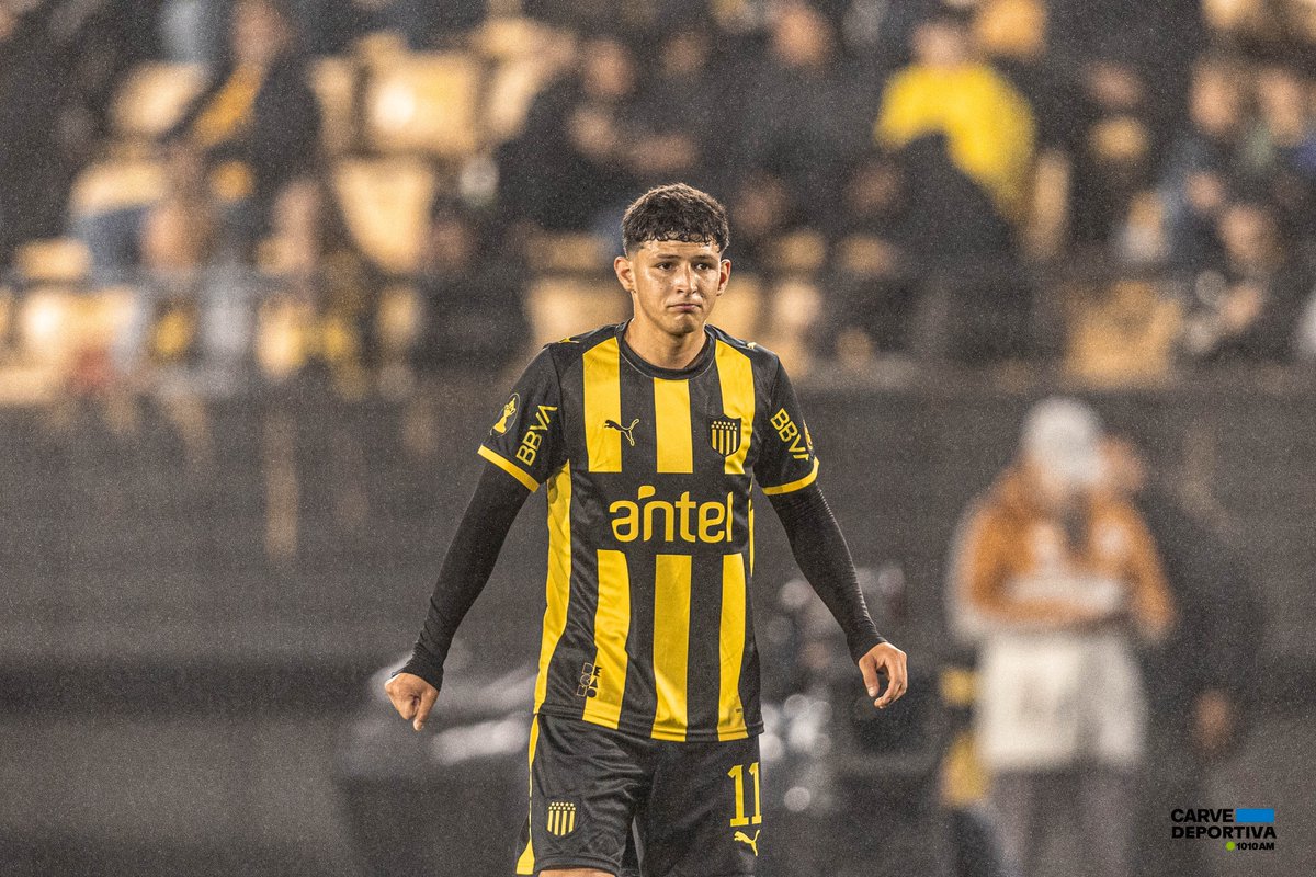 CarveDeportiva's tweet photo. Sobre Jaime: "vino a préstamo por un año, el contrato tenía una cláusula que si en el primer semestre jugaba menos de 360 minutos, y la intención de River es que juegue en Peñarol. Se va a quedar hasta junio del año que viene".

Marcelo Solomita en #Minuto1 https://t.co/ZjeG7Js7Vd