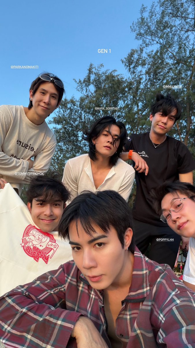 ZeePruk_OFC's tweet photo. #คลังไอจีของซีพฤกษ์

[ IGS : zeepruk ]
🗓 : 03.08.2026

GEN 1

🌊 @zee_pruk ☀️ 
#ZeePruk #Zunshine https://t.co/y1shmolYoN