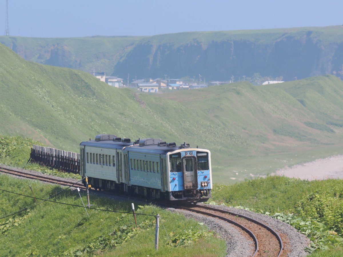 MidnightDc27's tweet photo. 今日は半日落石にいました。
列車ごとにドローン空撮しておられた方が居たのですが、御迷惑おかけしました。 https://t.co/SLaTAAk8WX
