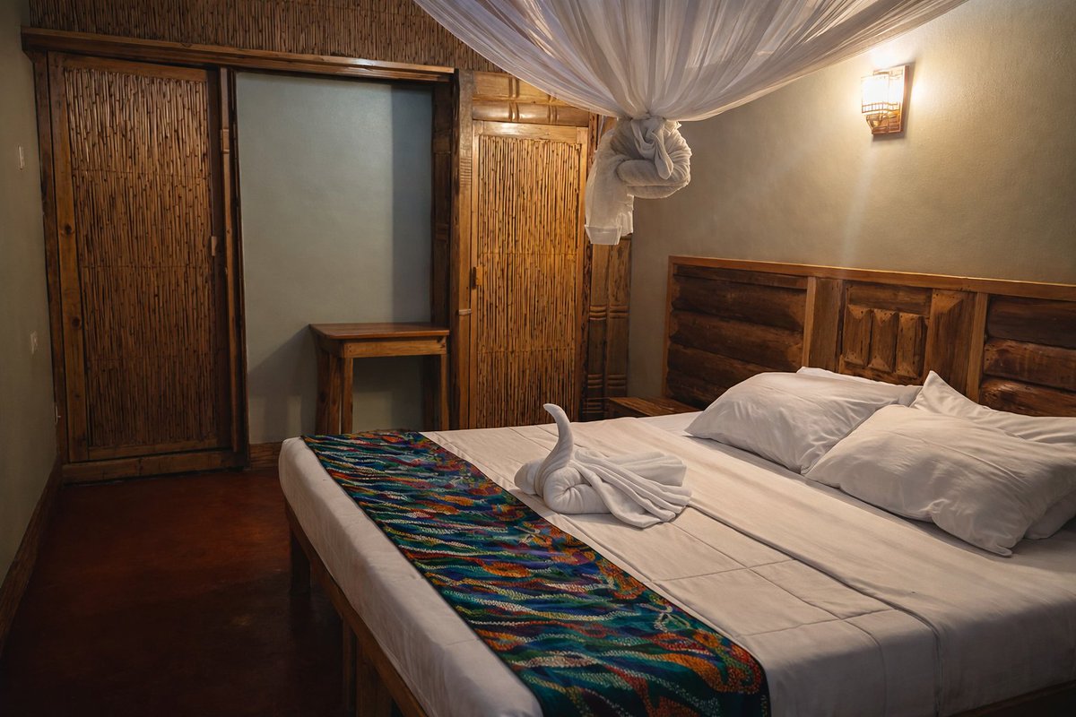 VoyagersCenter's tweet photo. Less than 20 days to the Rwenzori Marathon  have you booked your accommodation only 8 rooms left at Voyager's Center. book your room now  for as low as 60$ a night. https://t.co/cptgGpDQBs